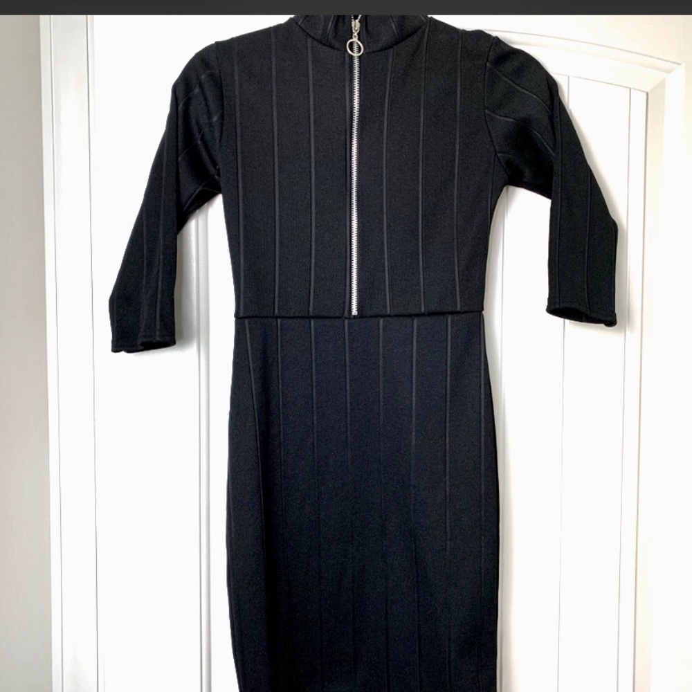 NEW Boohoo black zip up neck long sleeve dress